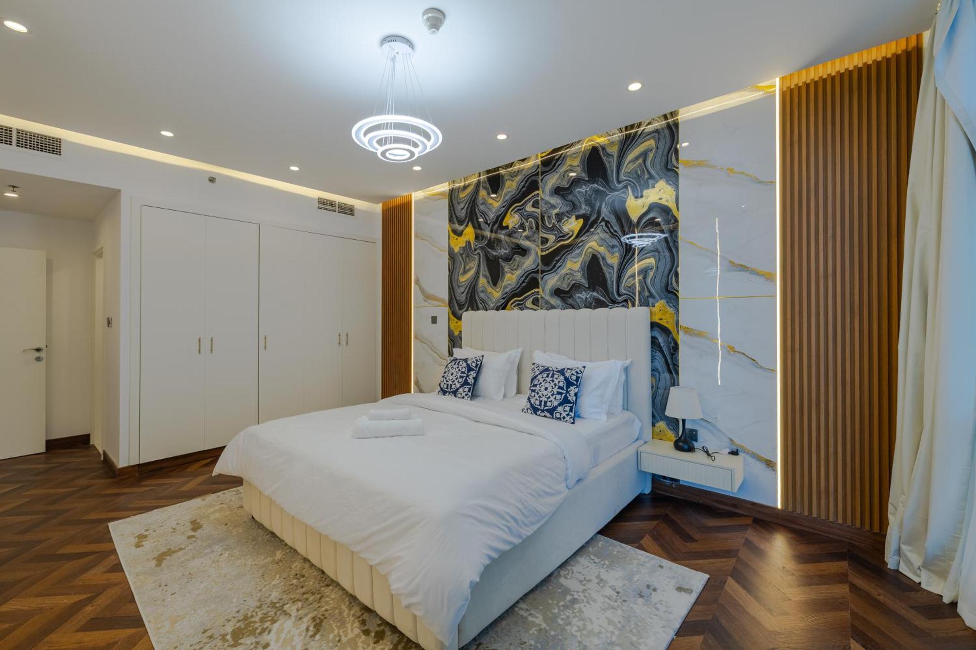 Apartment Modern 1br With High Floor Near Mall & Tram