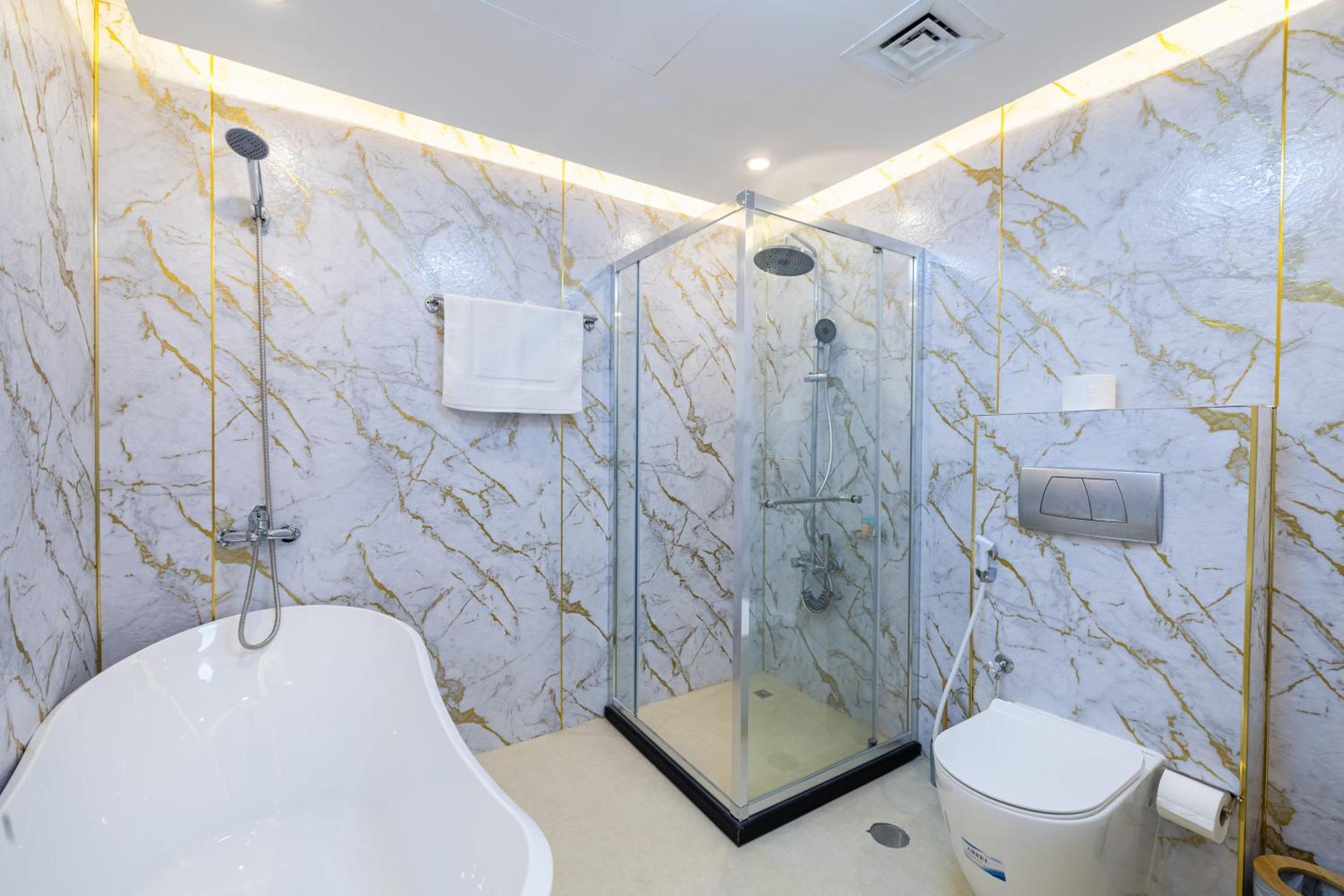 Modern 1br With High Floor Near Mall & Tram * Dubai